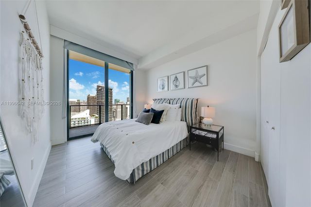 1300 S Miami Ave PH5110, Miami, FL 33130