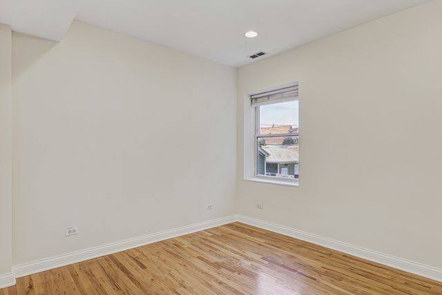 2836 N Dawson Avenue 1W, Chicago, IL 60618