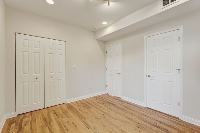 2836 N Dawson Avenue 1W, Chicago, IL 60618