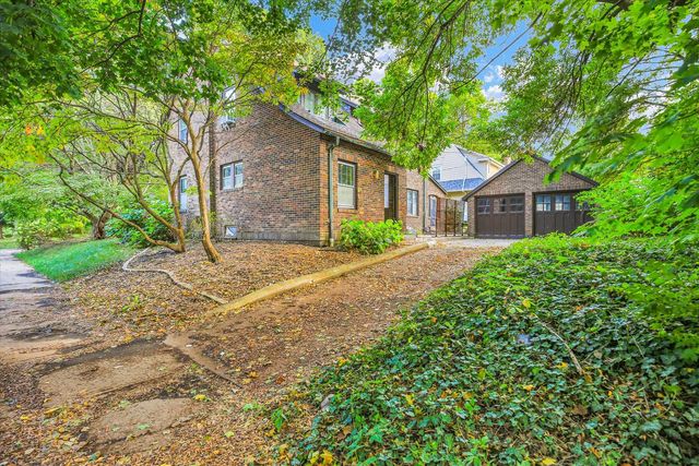 1001 S Douglas Avenue, Urbana, IL 61801