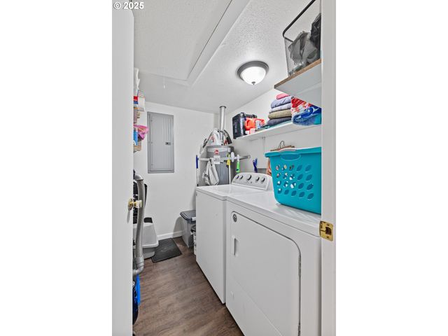 1434 MARYLAND Ave, Myrtle Point, OR 97458