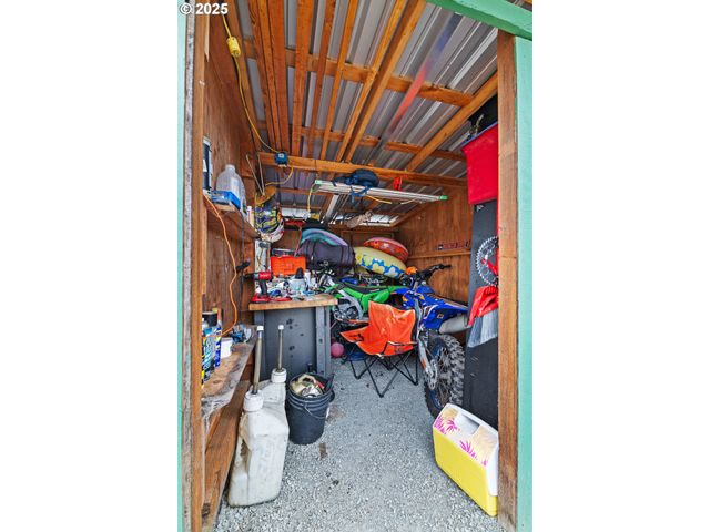 1434 MARYLAND Ave, Myrtle Point, OR 97458