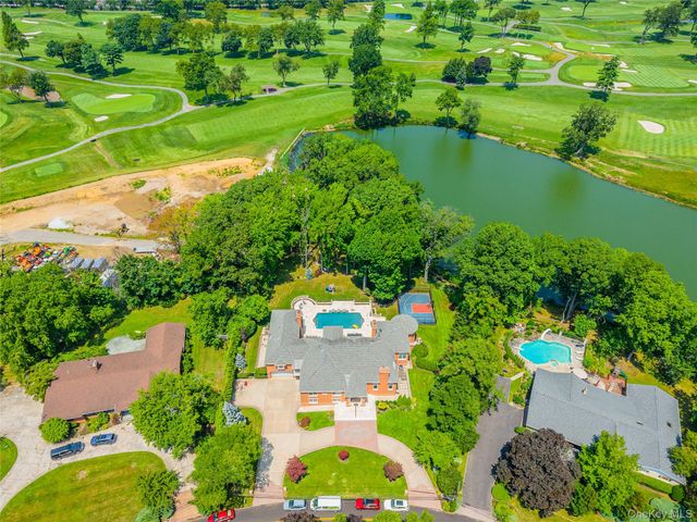 25 Lake Road, Lake Success, NY 11020