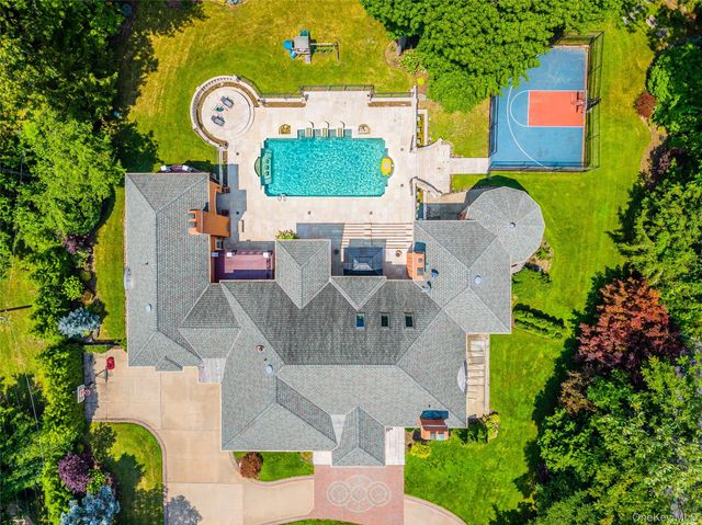 25 Lake Road, Lake Success, NY 11020
