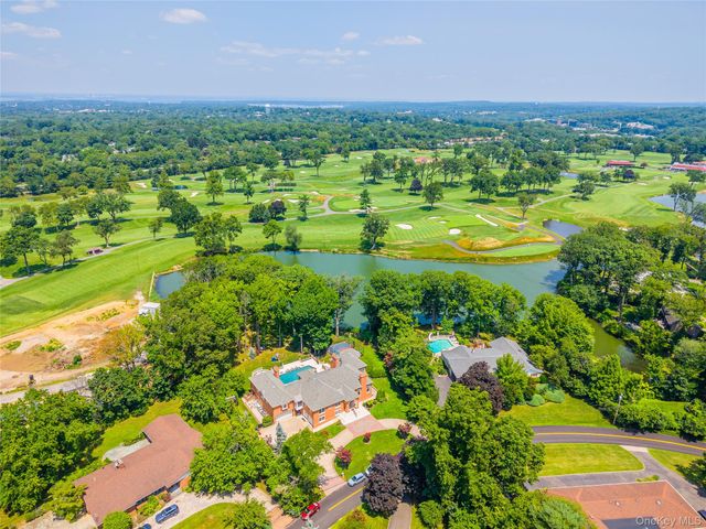 25 Lake Road, Lake Success, NY 11020