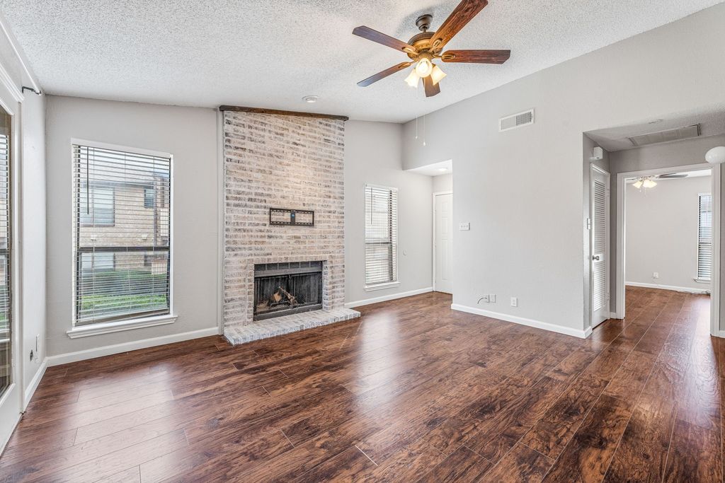 1204 Harwell Drive 2124, Arlington, TX 76011