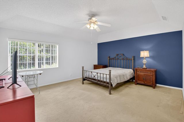 11586 Briarwood Circle 4, Boynton Beach, FL 33437