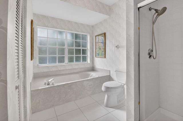 11586 Briarwood Circle 4, Boynton Beach, FL 33437