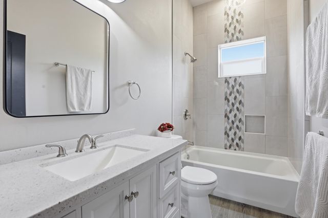 11532 E Antler Rd, Chattaroy, WA 99003