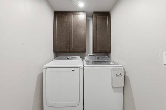 11532 E Antler Rd, Chattaroy, WA 99003