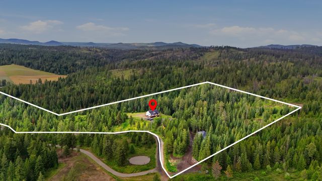 11532 E Antler Rd, Chattaroy, WA 99003