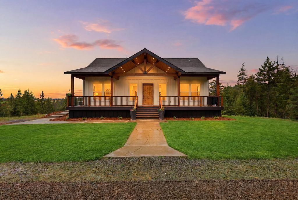 11532 E Antler Rd, Chattaroy, WA 99003