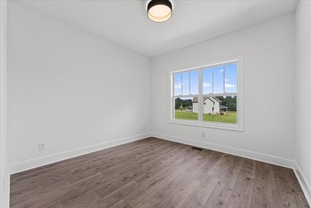 4807 Hunter Rd, Southside, TN 37171