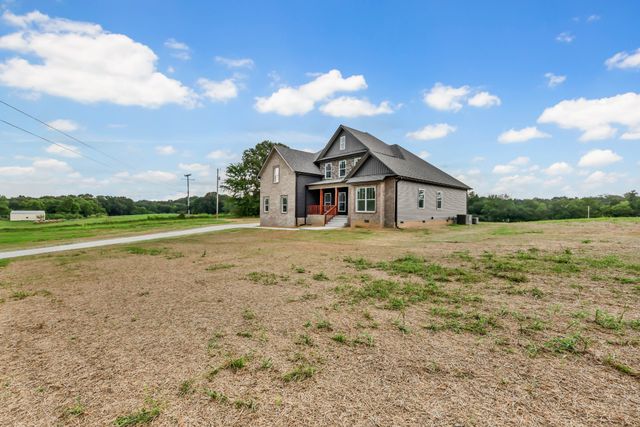 4807 Hunter Rd, Southside, TN 37171