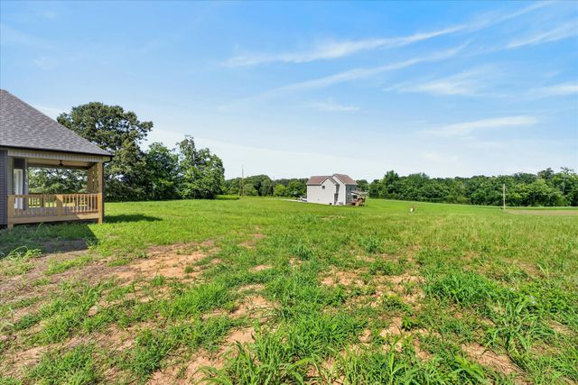 4807 Hunter Rd, Southside, TN 37171