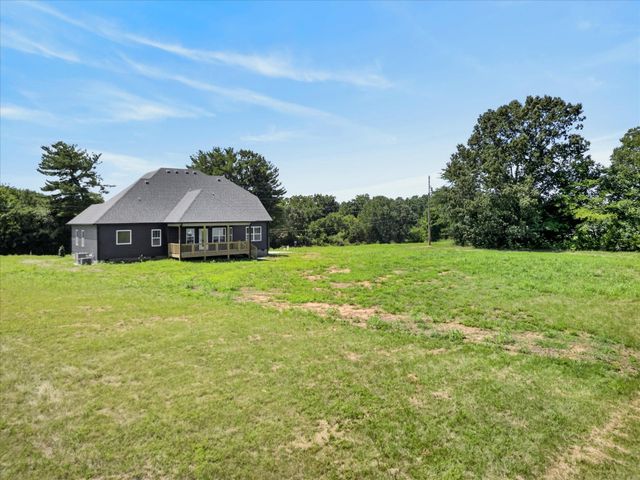 4807 Hunter Rd, Southside, TN 37171