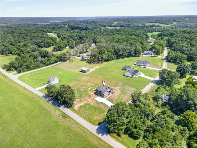 4807 Hunter Rd, Southside, TN 37171