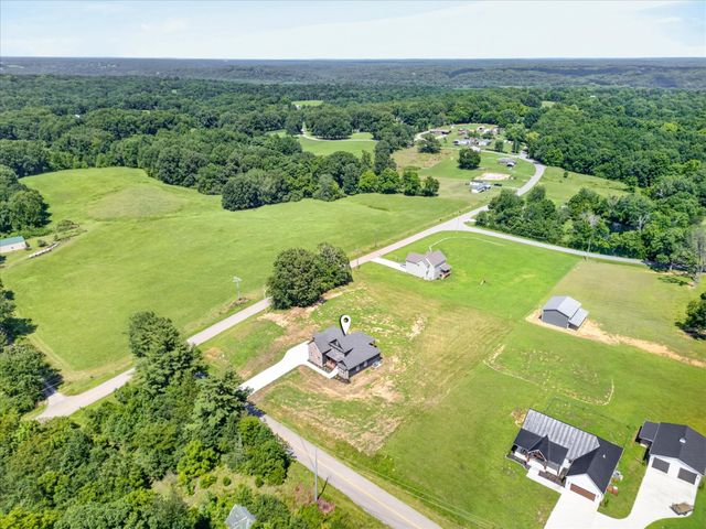 4807 Hunter Rd, Southside, TN 37171