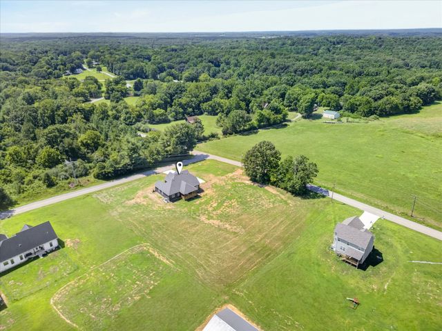 4807 Hunter Rd, Southside, TN 37171