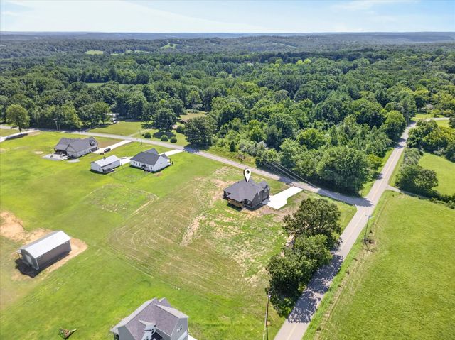 4807 Hunter Rd, Southside, TN 37171