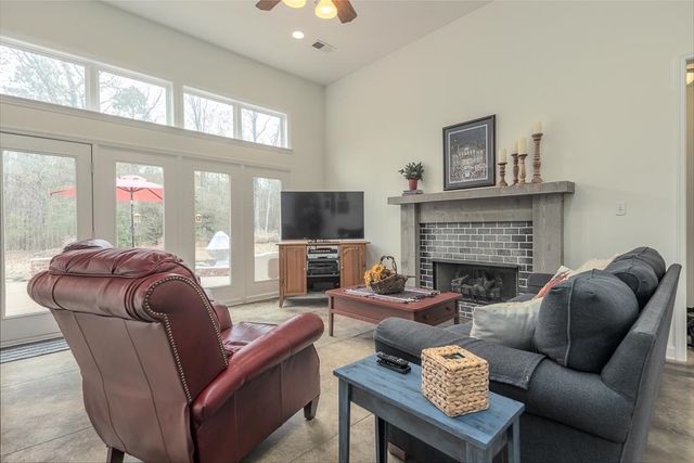 75 E EDENBERG DR E, Collierville, TN 38017