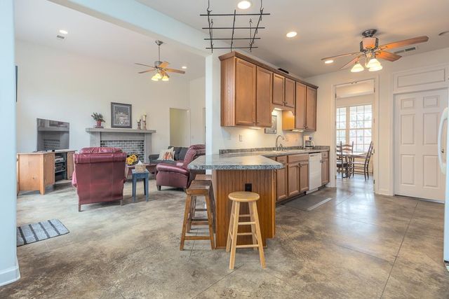 75 E EDENBERG DR E, Collierville, TN 38017