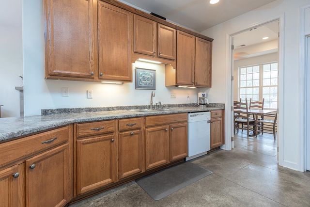 75 E EDENBERG DR E, Collierville, TN 38017