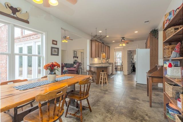 75 E EDENBERG DR E, Collierville, TN 38017