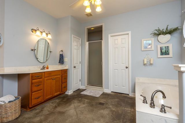 75 E EDENBERG DR E, Collierville, TN 38017