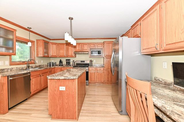 2191 W Hope LANE, Oak Creek, WI 53154