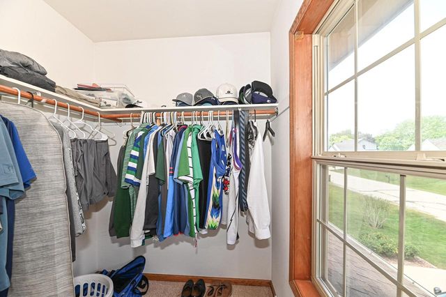 2191 W Hope LANE, Oak Creek, WI 53154
