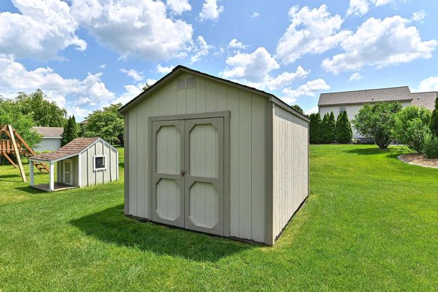 2191 W Hope LANE, Oak Creek, WI 53154