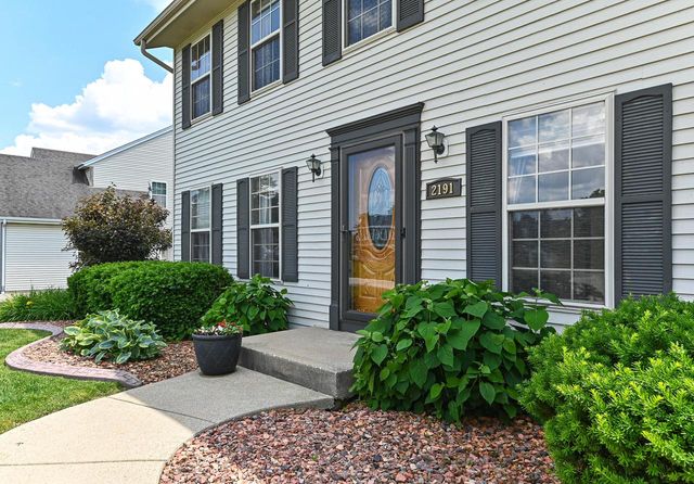2191 W Hope LANE, Oak Creek, WI 53154