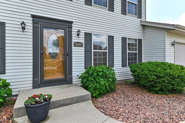 2191 W Hope LANE, Oak Creek, WI 53154