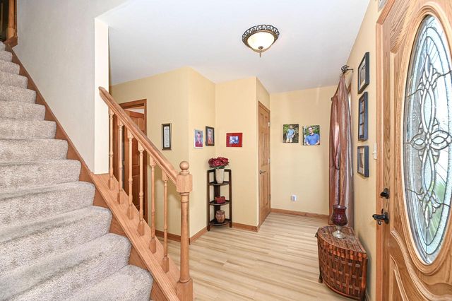 2191 W Hope LANE, Oak Creek, WI 53154