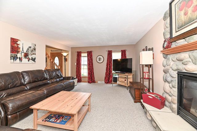 2191 W Hope LANE, Oak Creek, WI 53154