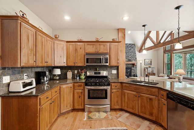 34119 N Regal Ln, Deer Park, WA 99006