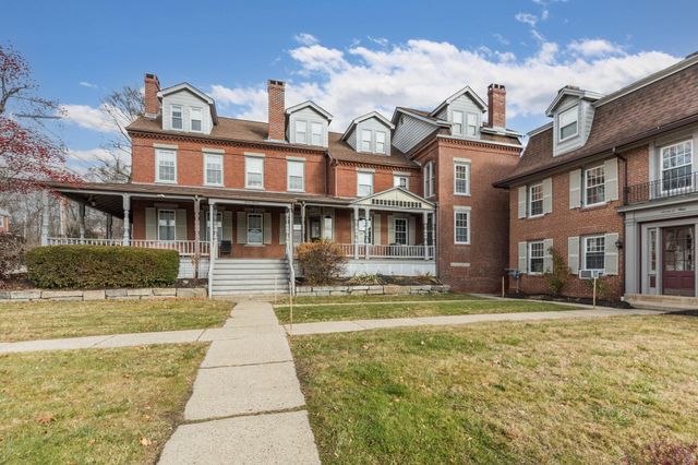 713 Central Ave Apt 1, Dover, NH 03820