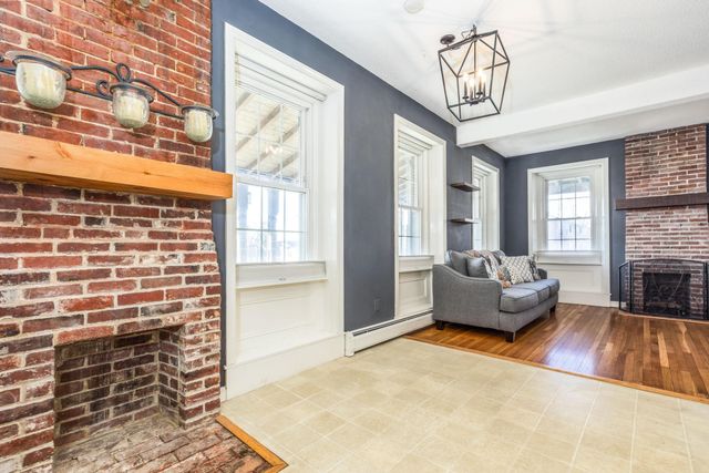 713 Central Ave Apt 1, Dover, NH 03820