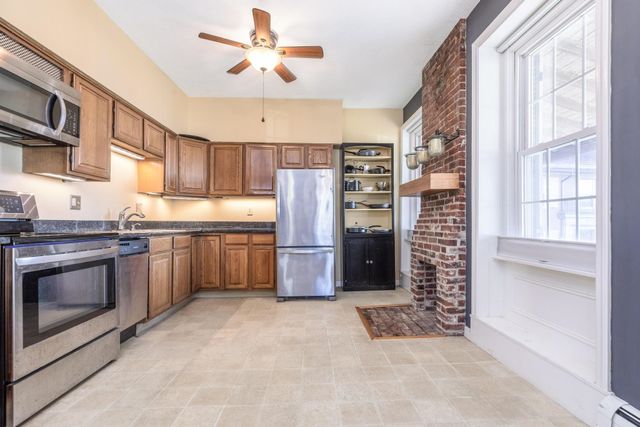 713 Central Ave Apt 1, Dover, NH 03820