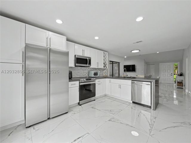 19649 Back Nine Dr, Boca Raton, FL 33498