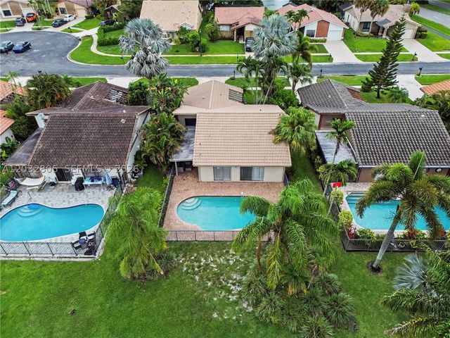19649 Back Nine Dr, Boca Raton, FL 33498
