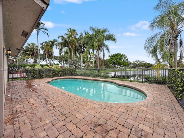 19649 Back Nine Dr, Boca Raton, FL 33498
