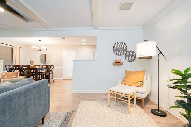 1302 Dennis, Longview, TX 75605