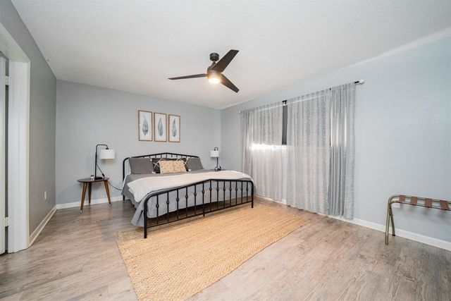 1302 Dennis, Longview, TX 75605