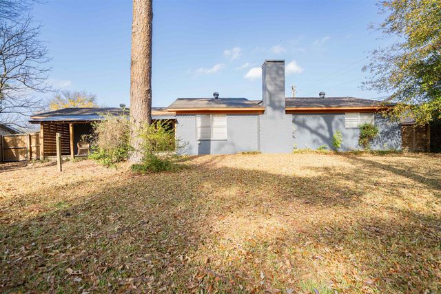 1302 Dennis, Longview, TX 75605