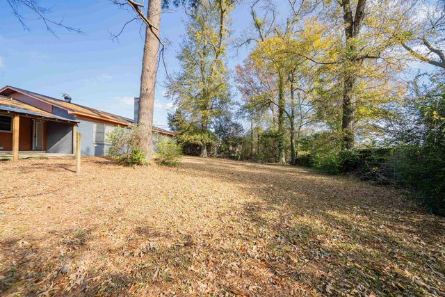 1302 Dennis, Longview, TX 75605