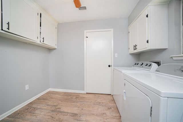 1302 Dennis, Longview, TX 75605