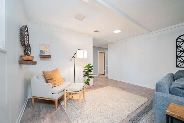 1302 Dennis, Longview, TX 75605