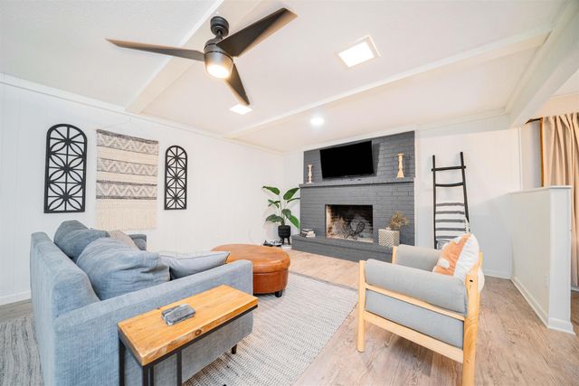 1302 Dennis, Longview, TX 75605